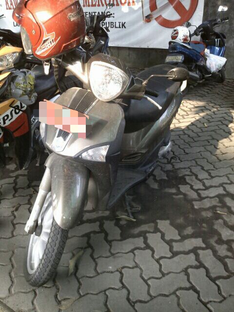 Piaggio Liberty front.jpg image