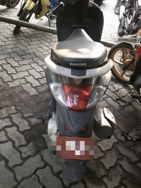 Piaggio Liberty rear.jpg image